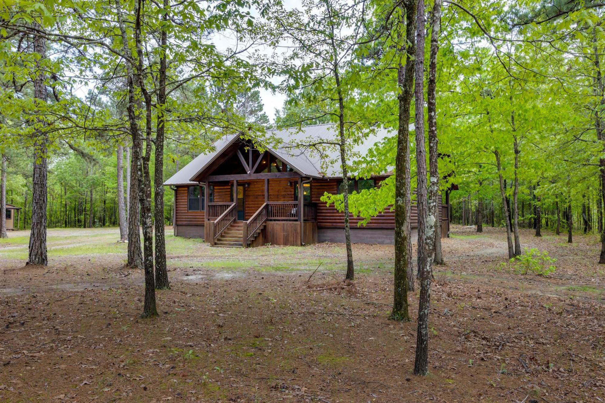 Cross Timbers Cabin On The Grove'S 25-Acres Broken Bow Exterior foto